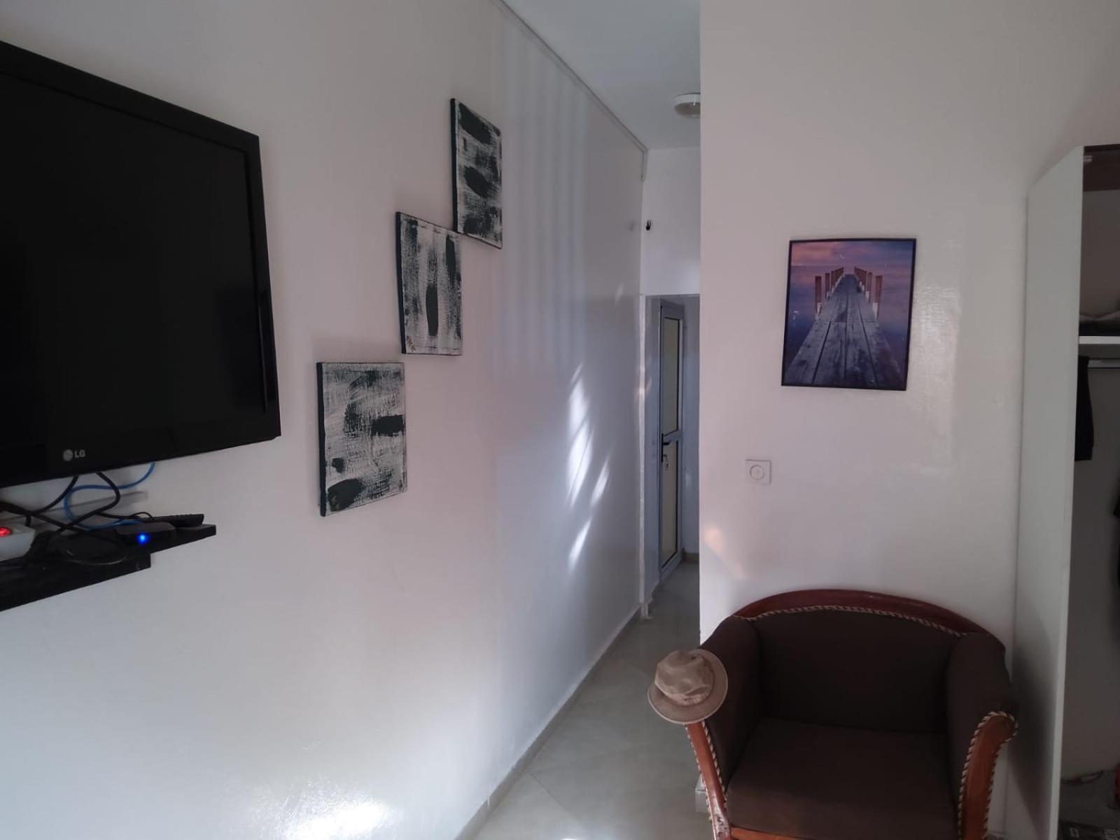 "La Coquille", Joli Loft, Moderne, Propre, Sur Et Calme Au Coeur De Saly Apartment Exterior foto
